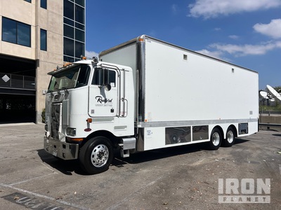 2003 Peterbilt 362 6x4 10 Ton Autocarro furgonato