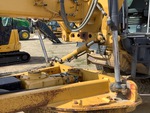Układ hydrauliczny with Podnośniki przesunięcia bocznego ostrza