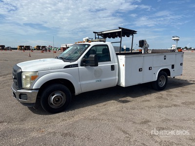2015 Ford F-350 4x2 Service Truck