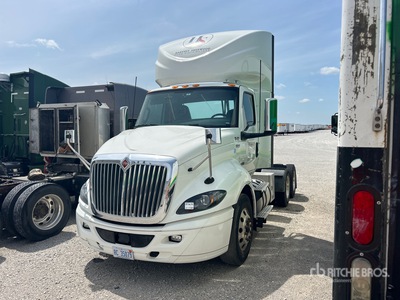 2019 International RH613 6x4 Cabeza Tractora Cabina Corta