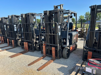 2020 Toyota 8FBCU25 4030 lb Chariot Élévateur Électrique