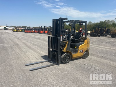 2023 Cat 2C5000 4750 lb Cushion Tire Chariot Élévateur