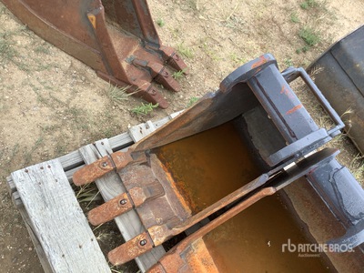 Bobcat MX3T 12 in Q/C Digging Excavator Bucket