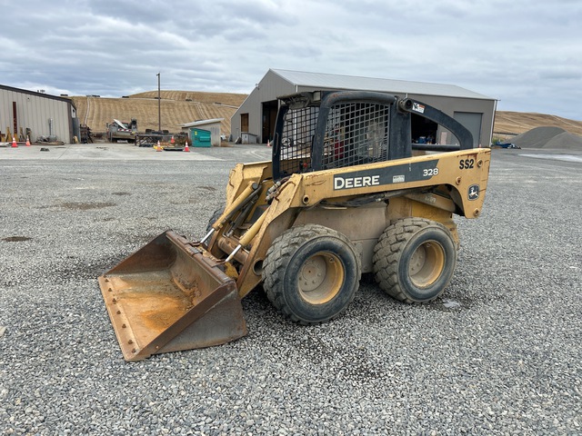 2005 John Deere 328 Skid Steer Loader