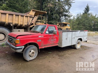 1990 Ford F-400 4x2 Service Truck (Inoperable)