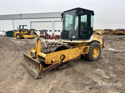 2005 Cat CP-433E Padfoot Drum Compactor