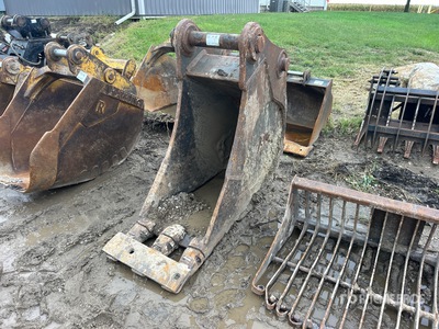 Tag 82043-40 22 in Digging エクスカベーター用バケット - Fits John Deere 350G