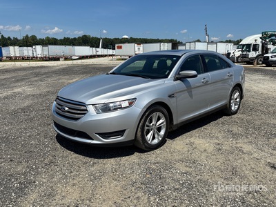2014 Ford Taurus Automobile