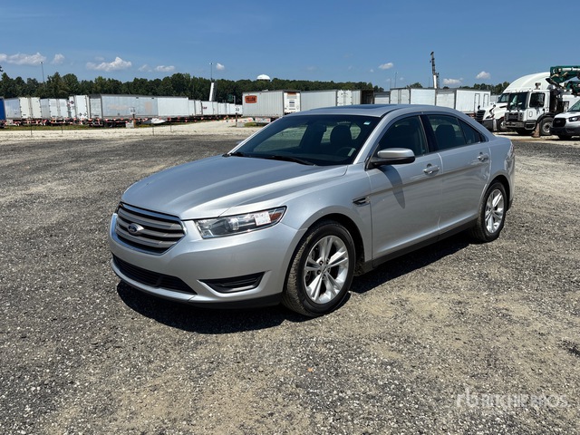 1FAHP2E82EG125076 2014 Ford Taurus photo no. 1