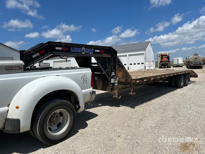 2017 Load Trail 30 ft T/A Gooseneck Equipment Trailer