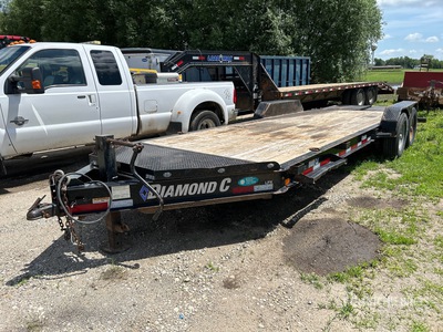 2021 Diamond C LPX207 25 ft T/A Equipment Trailer