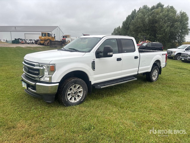 2021 Ford F-250 XLT 4x4 Crew Cab Pickup