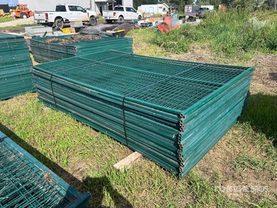 118 in x 70 in Powder Coated Temporary Site Fence