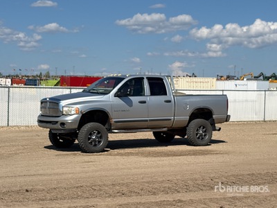 2005 Dodge 3500 4x4 Crew Cab Pickup