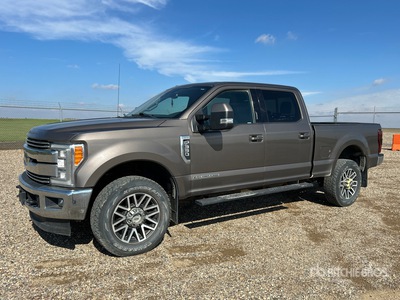 2018 Ford F-350 Lariat 4x4 Crew Cab Pickup