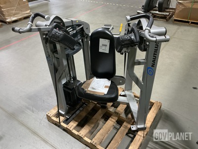 Nautilus S9BC Biceps Curl Machine