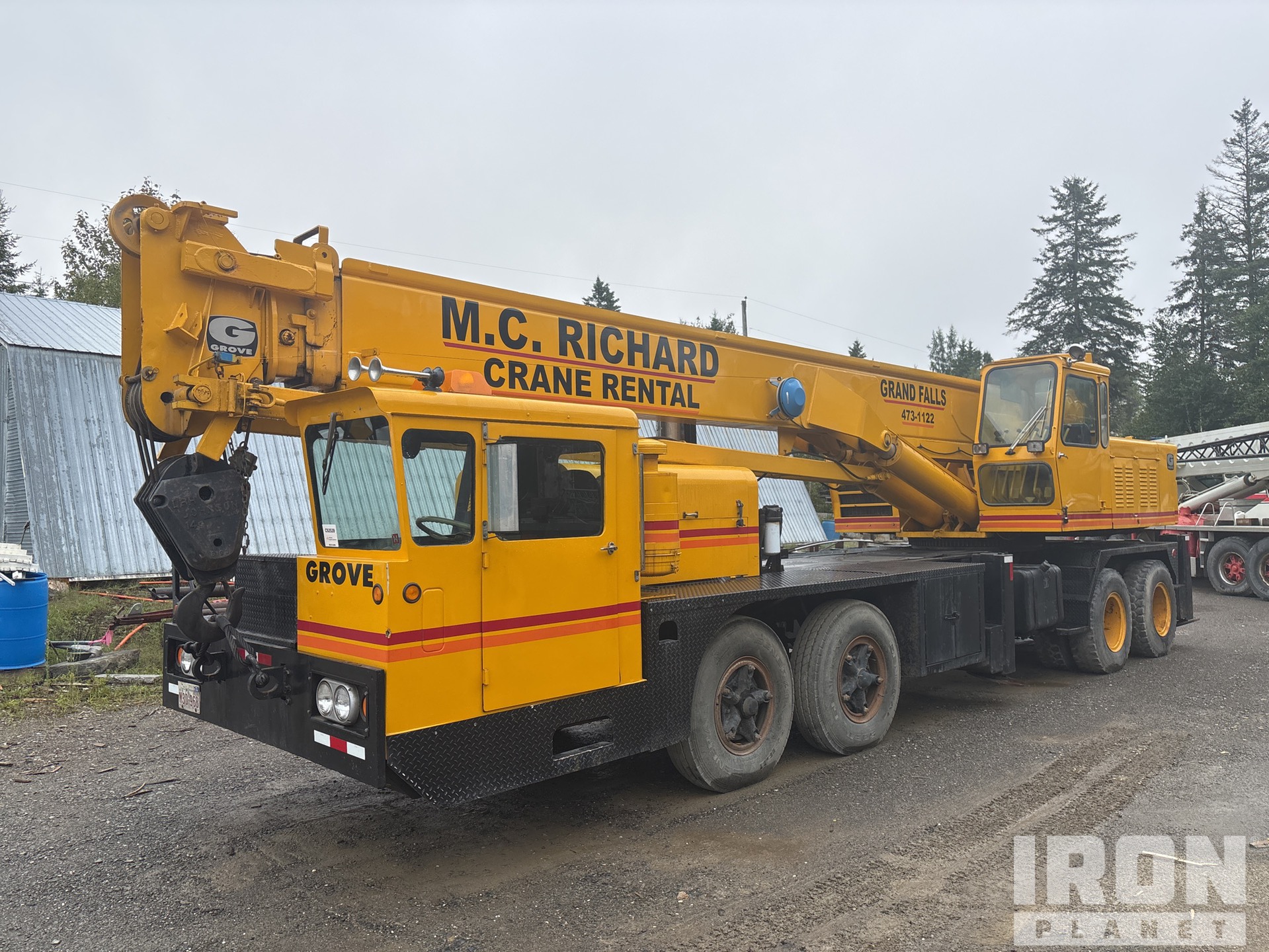 1972 GROVE CRANE 60000 lb 8x4 Hydraulic Truck Crane