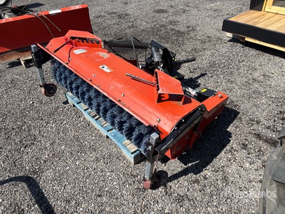 清掃機 - Fits Kubota F2690
