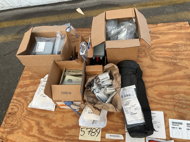 (2) Circuit Breakers, (11) Plug Connectors, (35) Plates & Assorted Items (2) Circuit Breakers, (11) Plug Connectors, (35) Plates & Assorted Items