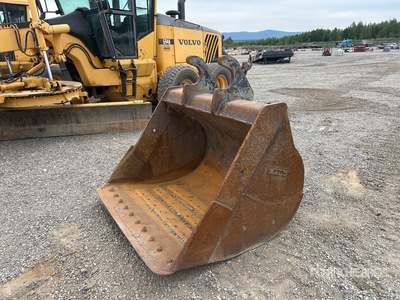 62 in Cleanup Excavator Bucket