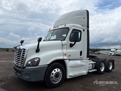 2018 Freightliner Cascadia 125 6x4 T/A Day Cab Truck Tractor