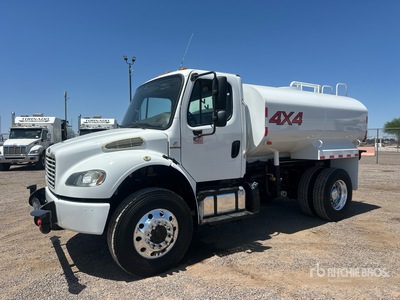 2014 Freightliner M2 106 2000 gal 4x4 Ciężarówka na wodę