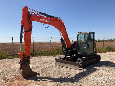 2017 Hitachi ZX85USB-5 حفارة بجنزير