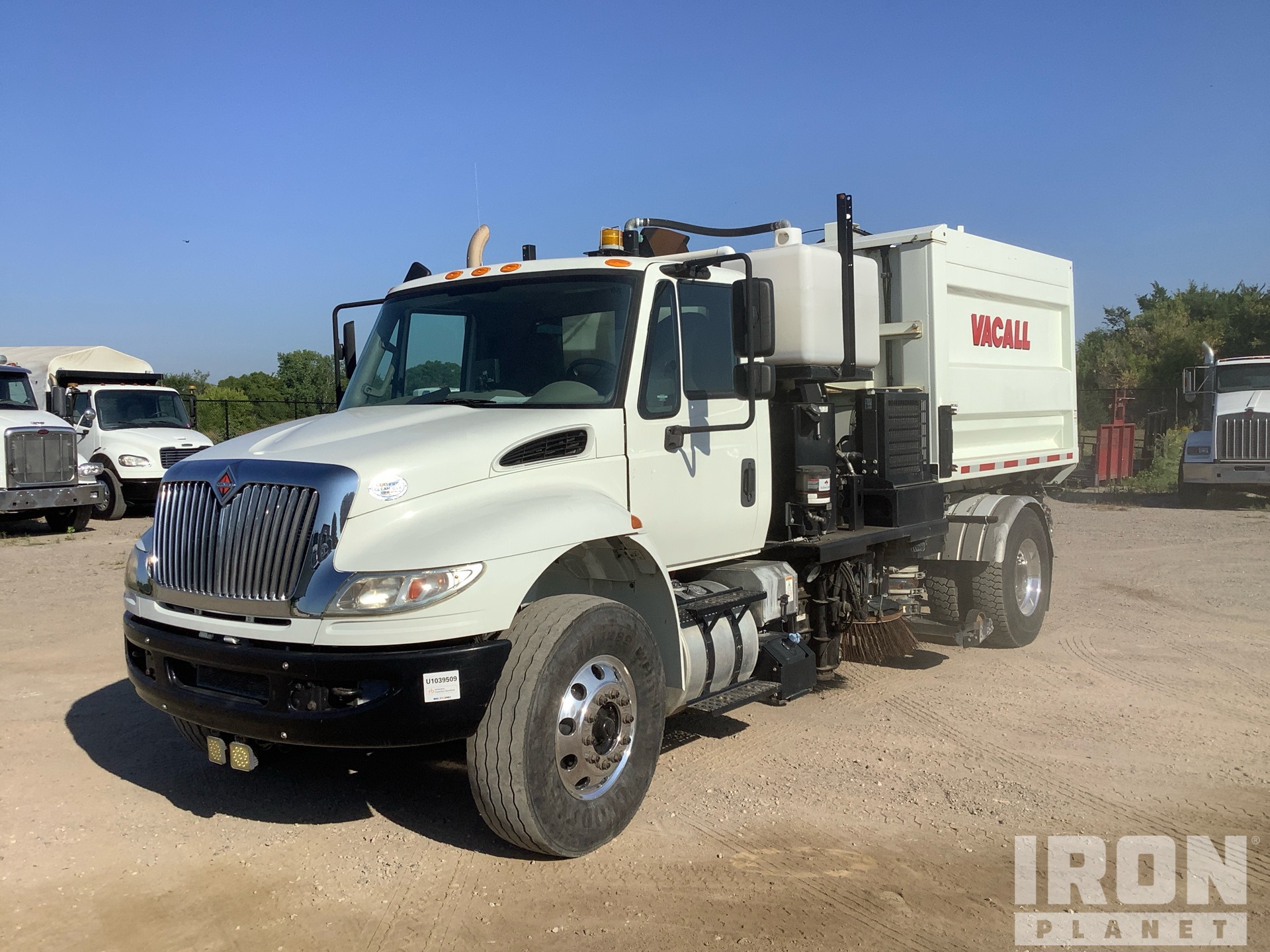 2017 Vac all SS13 on 2017 International 4400 w/ Vacall Sweeper Truck