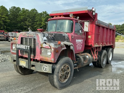 1989 Mack RD690SX 6x4 شاحنة قلابة /محورين