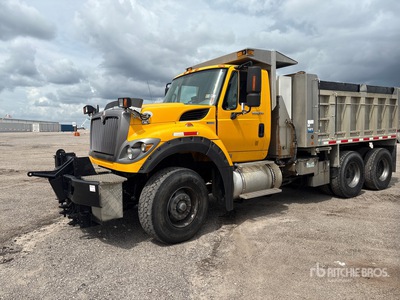 2011 International 7600 6x4 T/A Camión dumper