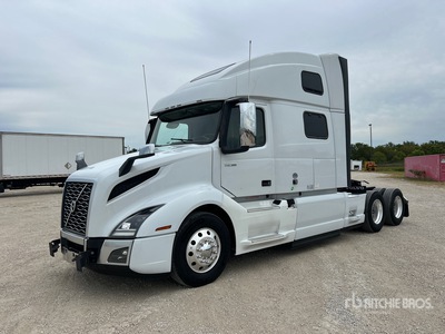 2023 Volvo VNL860 6x4 Tracteur routier couchette