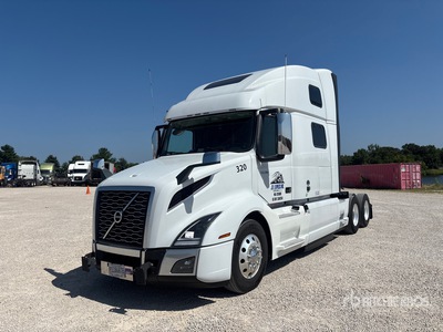 2023 Volvo VNL860 6x4 Tracteur Routier Couchette