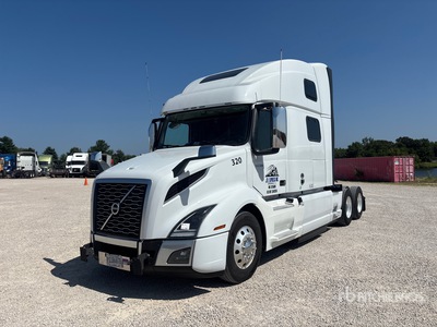 2023 Volvo VNL860 6x4 T/A Sleeper Truck Tractor