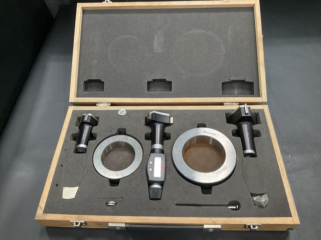 Starrett S770XTFZ Internal Micrometer Set