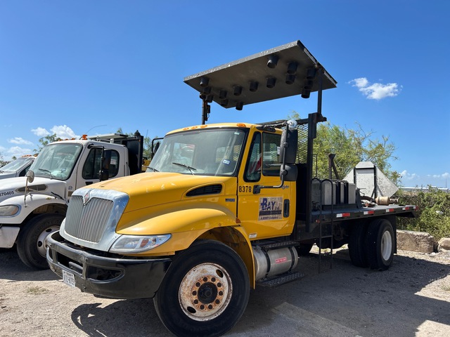 2012 International 4300 4x2 Attenuator Truck (Inoperable) 2012 International 4300 4x2 Attenuator Truck (Inoperable)