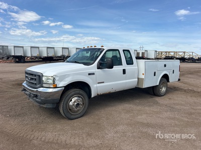 2004 Ford F-550 XL 4x4 Extended Cab Camión Utilitario