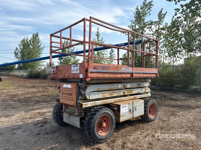 1999 Skyjack SJ-7027 4x4 Diesel Elevador de tijera (Inoperable)