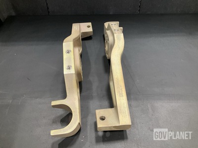 (2) 12462848 Mounting Brackets
