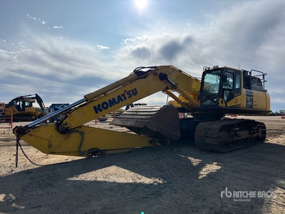 2020 Komatsu PC490LC-11 Tracked Excavator