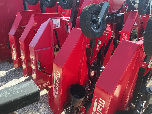 Mahindra 4 SD SC 4 ft 3-Point Hitch Rotary Cutter (Unused)