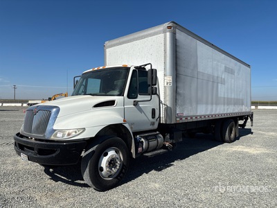 2018 International 4300 4x2 Furgonetka