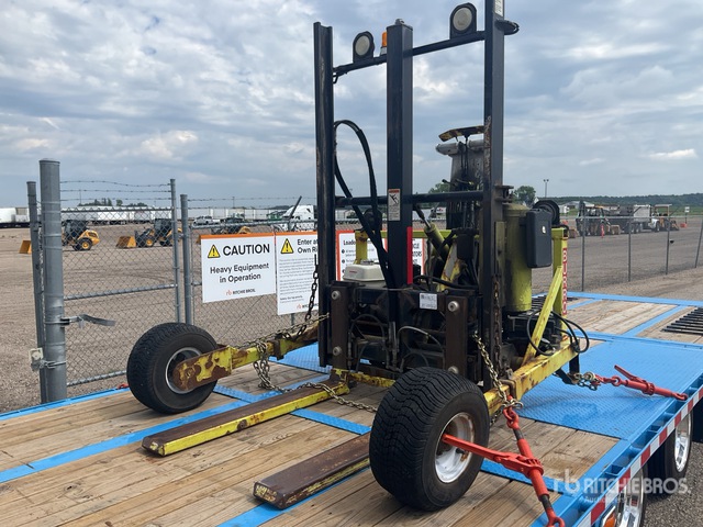 2013 Donkey Burro Truck Mounted Forklift