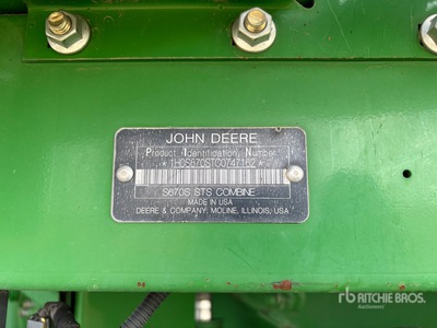 2012 John Deere S670 Combine Harvester