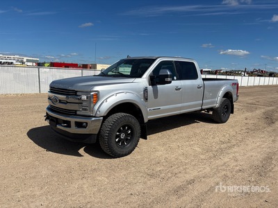 2019 Ford F-350 Lariat 4x4 Crew Cab Pick Up