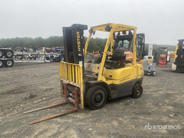 2019 Hyster H50XT 4600 lb Cushion Tire Forklift