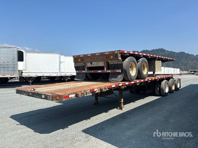 2002 Doepker 32 ft Tri/A Super B-Train Lead Flatbed Trailer