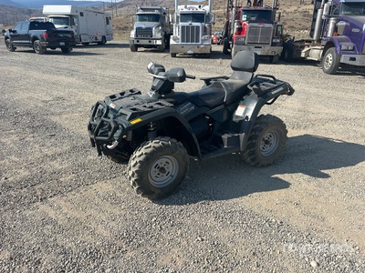 Bombardier Outlander Max XT 4x4 مركبة