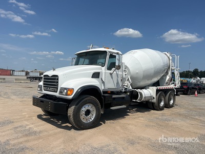 2007 Mack CV713 Betonomieszarka