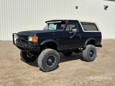1987 Ford Bronco 4WD Véhicule utilitaire sport