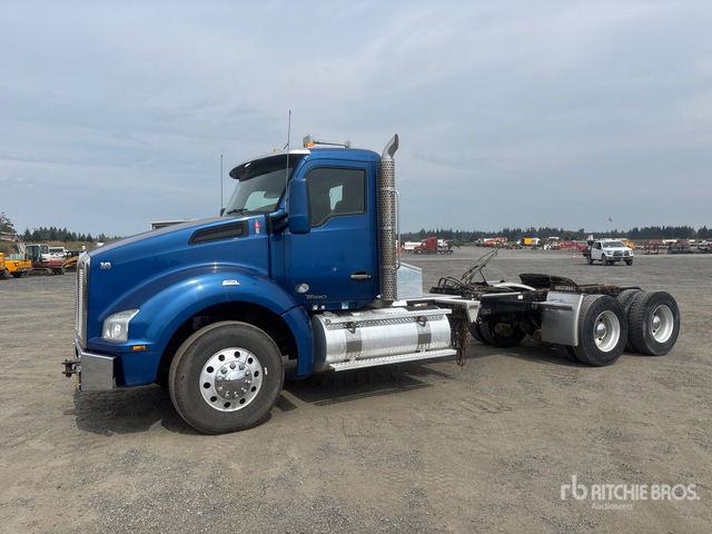 2016 Kenworth T880 6x4 T/A Day Cab Truck Tractor